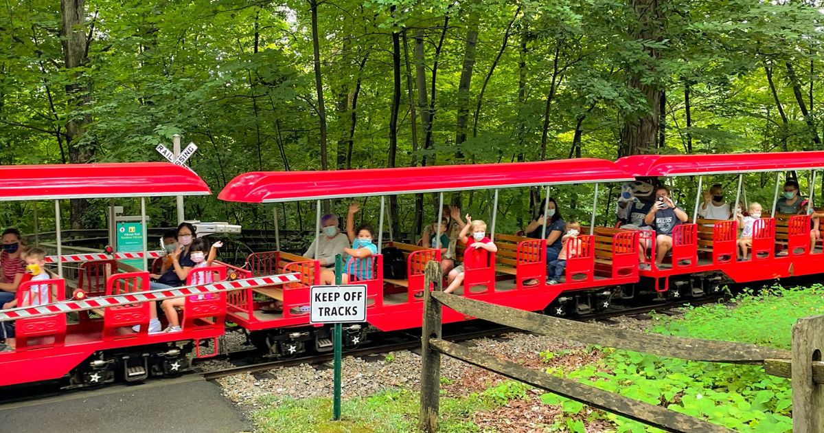 This Open Air Train Ride In Massachusetts Is A Scenic Adventure For The ...
