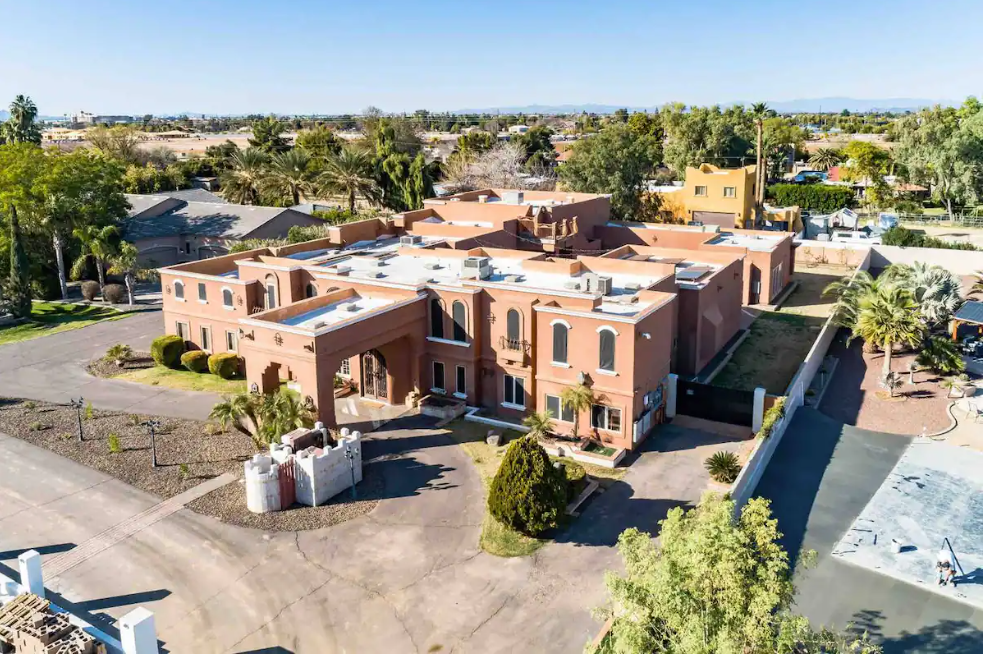 This Castle Airbnb In Arizona Is A Magical Place To Stay