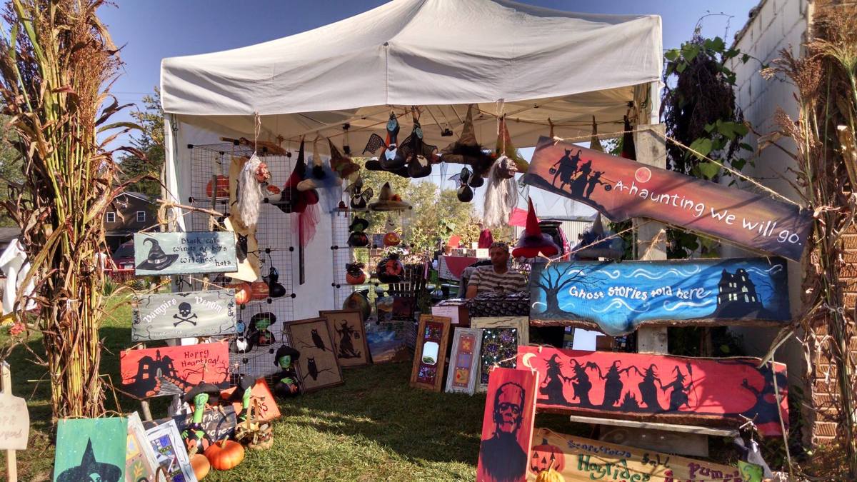 The Gays Mills Apple Festival In Wisconsin Is A Fall Tradition