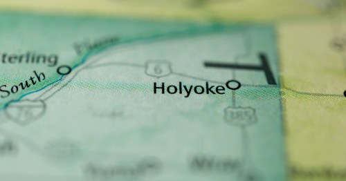 Close-up map showing Holyoke, Colorado, near the state border, highlighting its remote location on the Eastern Plains.