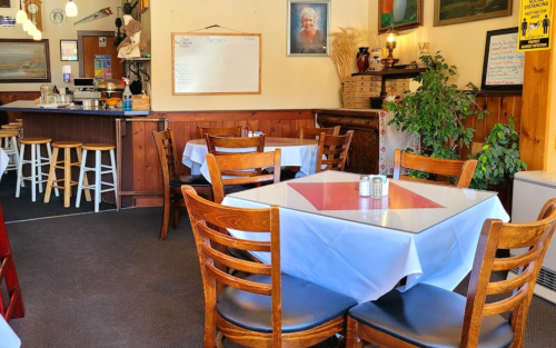 This Family Restaurant In Vermont Has Something For Everyone
