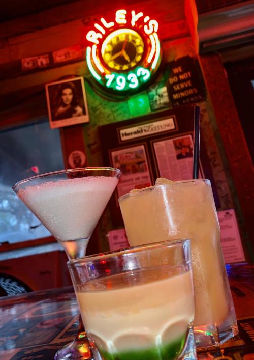 Riley's Tavern In Texas Is One Of The Oldest Bars In the State