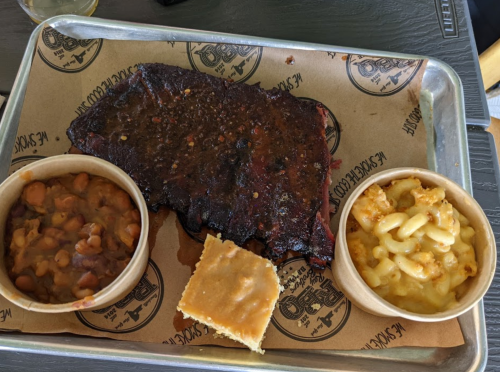 Smokin' Al's - American restaurant in Bay Shore, NY