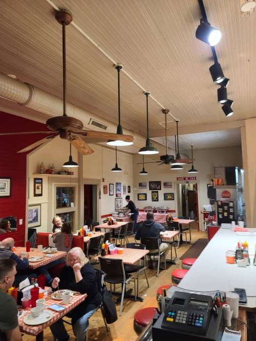 Ward's Grill Saluda, NC: A Charming Historic Restaurant