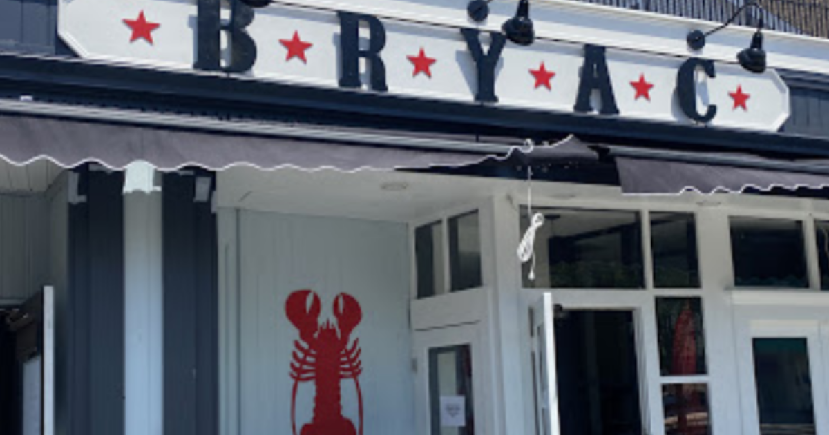 Lobster Rolls Were Invented Here In Connecticut, And You Can Grab A