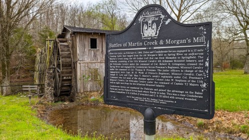 Historical marker detailing the Battles of Martin Creek & Morgan's Mill during the Civil War in Arkansas.