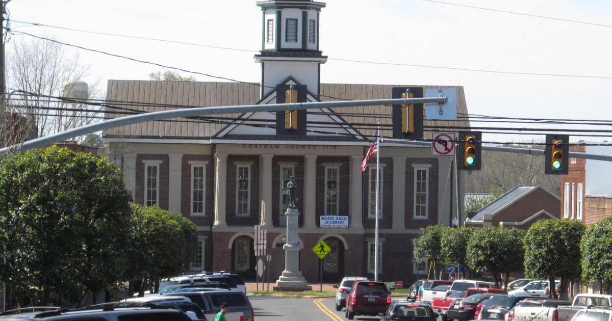 The Small Town in North Carolina That Comes Alive in the Fall Season