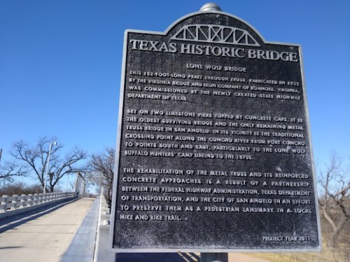 Sign for the Texas Historic Bridge, detailing its history and rehabilitation for pedestrian use.