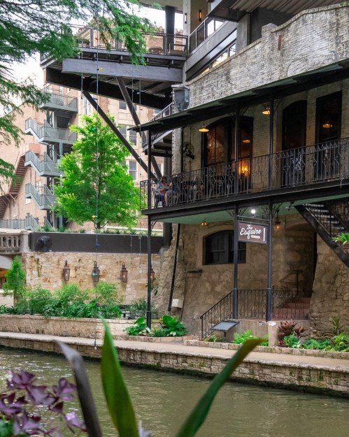 Esquire Tavern's viral appeal for its bar top and River Walk setting photo 2