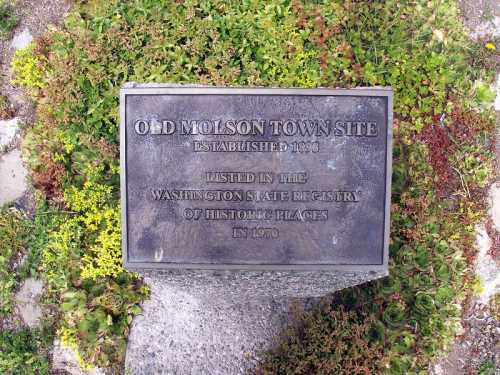 Plaque marking the Old Molson Town Site, established in 1893 and listed in the Washington State Registry in 1970.