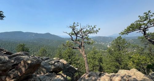 An scenic mountain overlook at Lair o' the Bear Park in CO