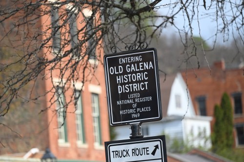 Sign marking the entrance to the Old Galena Historic District, listing it on the National Register of Historic Places.