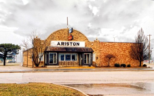 Exterior of historic Route 66 restaurant