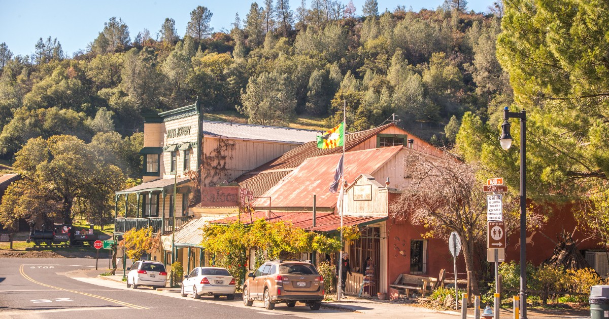 This Blink-And-You'll-Miss-It Town In Northern California Is So Worth Exploring