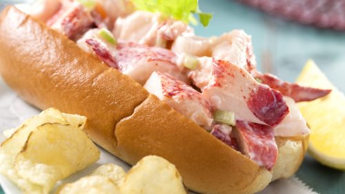 Lobster roll with chips