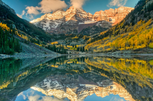 Colorado's Maroon Bells near Aspen reflecting on Maroon Lake below