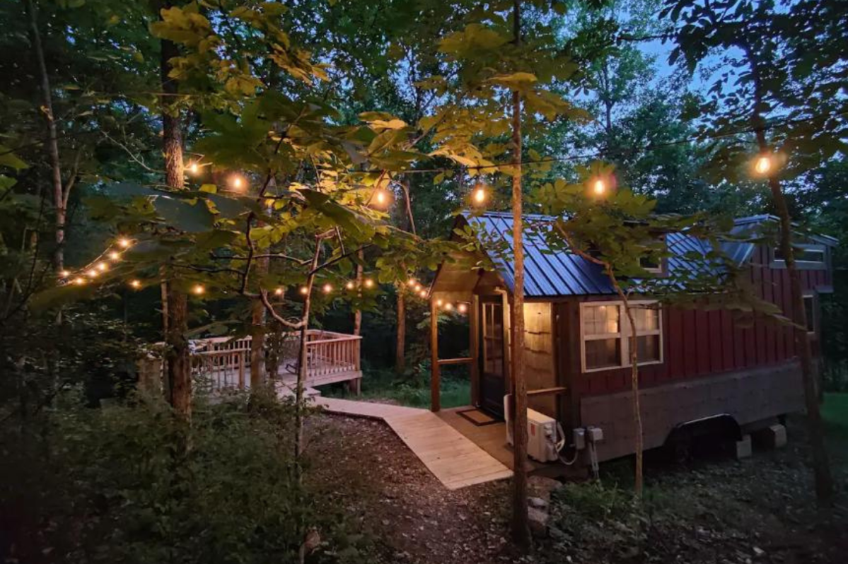 Discover The Owl's Nest: A Cozy Tiny House Retreat in Oklahoma