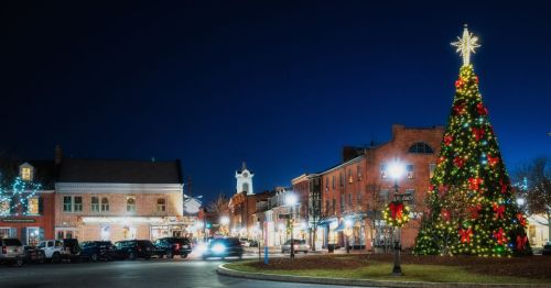 Nighttime Christmas at Gettysburg, Pennsylvania
