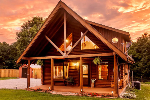 Exterior of the Bourbon Trail Log Cabin, a peaceful Airbnb retreat in Kentucky.