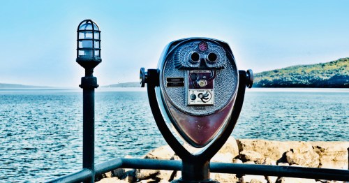 Binocular viewer on the pier at the Seneca Lake Harbor Park.