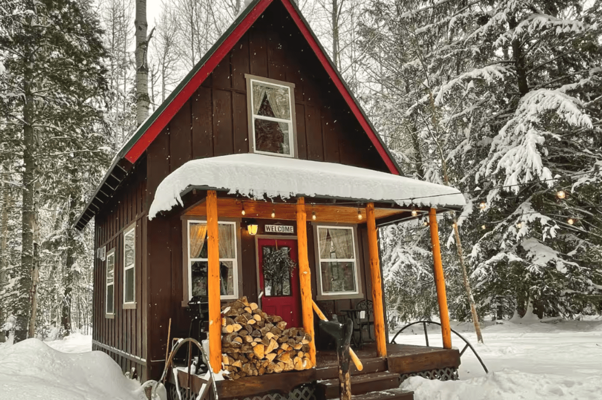 Enjoy Snowy Days and Starry Nights At This Winter Cabin Airbnb in Idaho