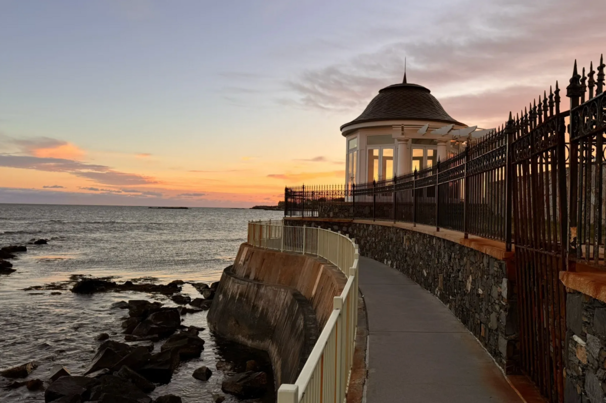 The Most Romantic Hiking Trails in Rhode Island for a Valentine’s Day Adventure