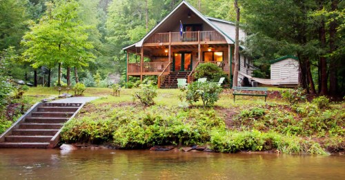 A waterfront cabin in Georgia perfect for fishing.