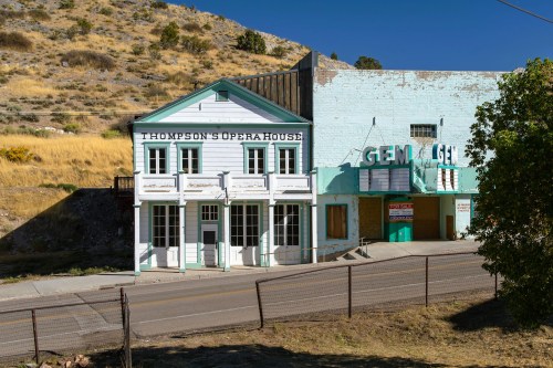 alt