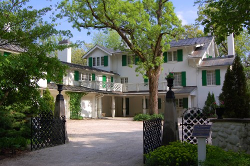 The front of the main house and courtyard at Ten Chimneys