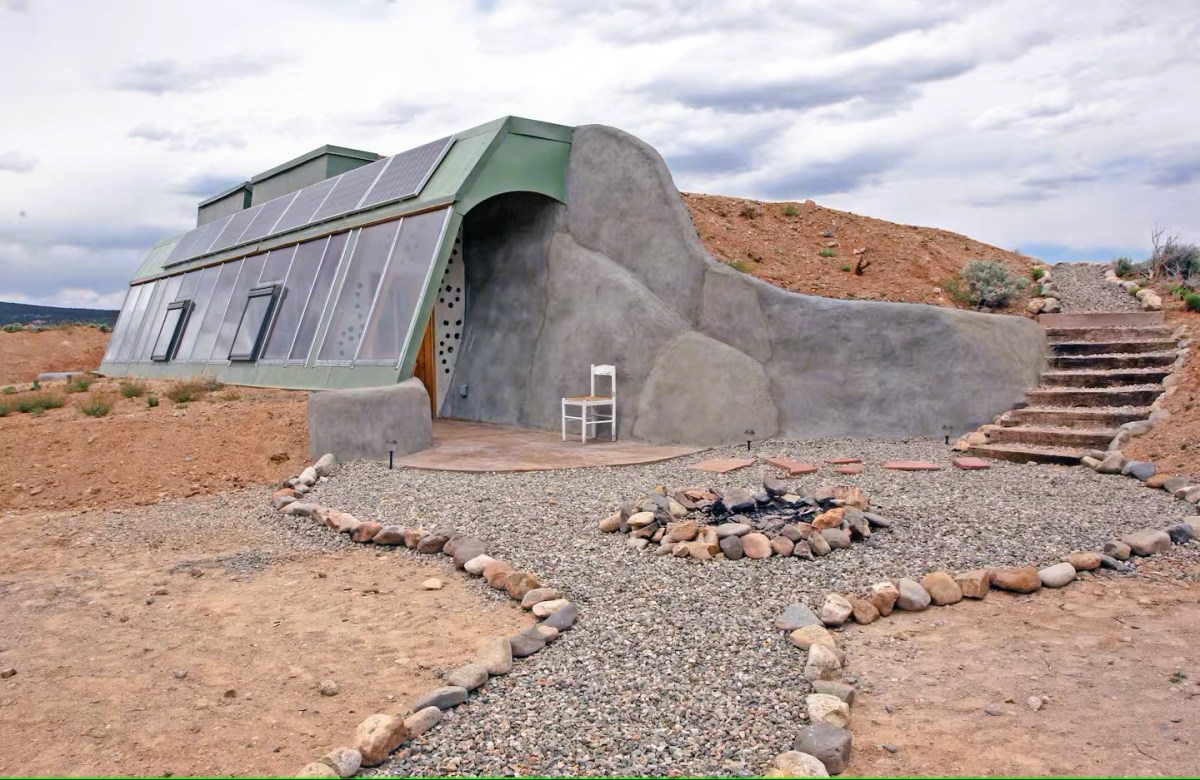 This New Mexico Airbnb Is Like Stepping Onto the Set of a Star Wars Movie