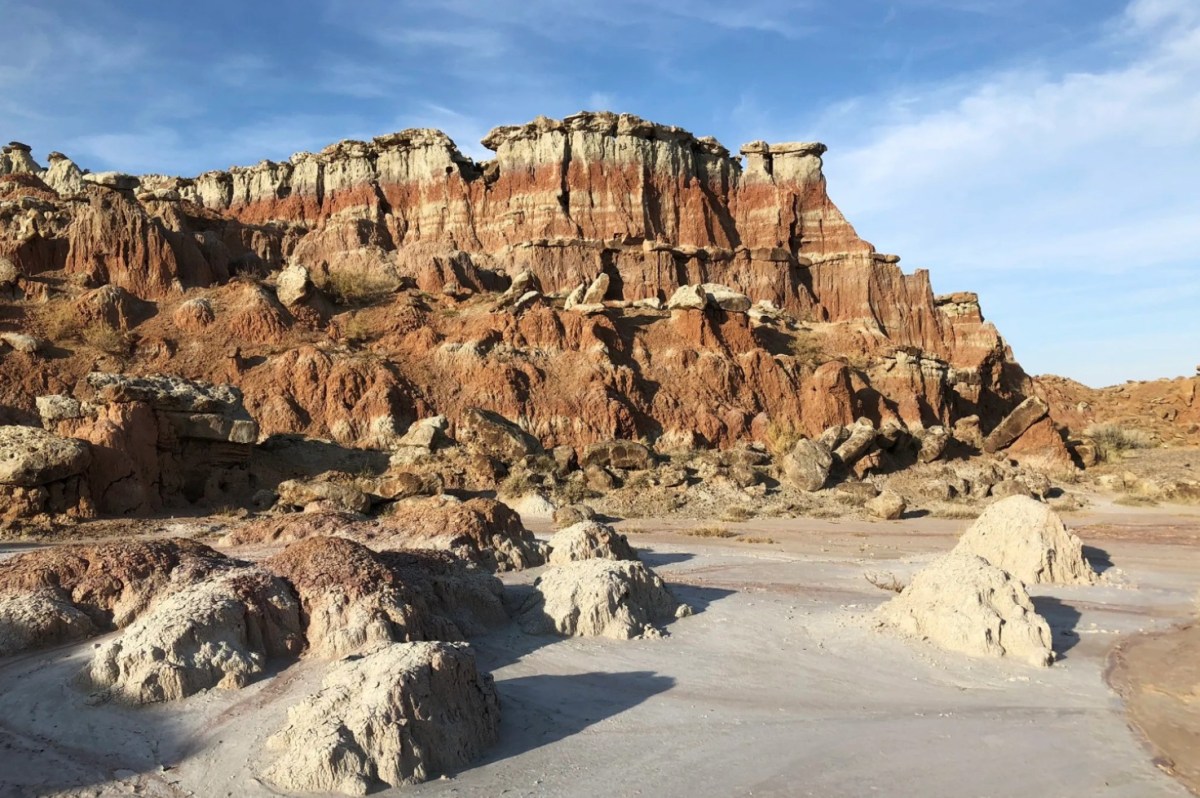 Adventure’s Calling: This Remote Hiking Trail in Wyoming Is Ideal for Discovering Ancient Hoodoos