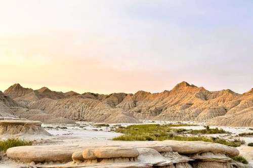 Views of a rugged terrain with unique geological formations, at the best destination to discover fossils in Nebraska.