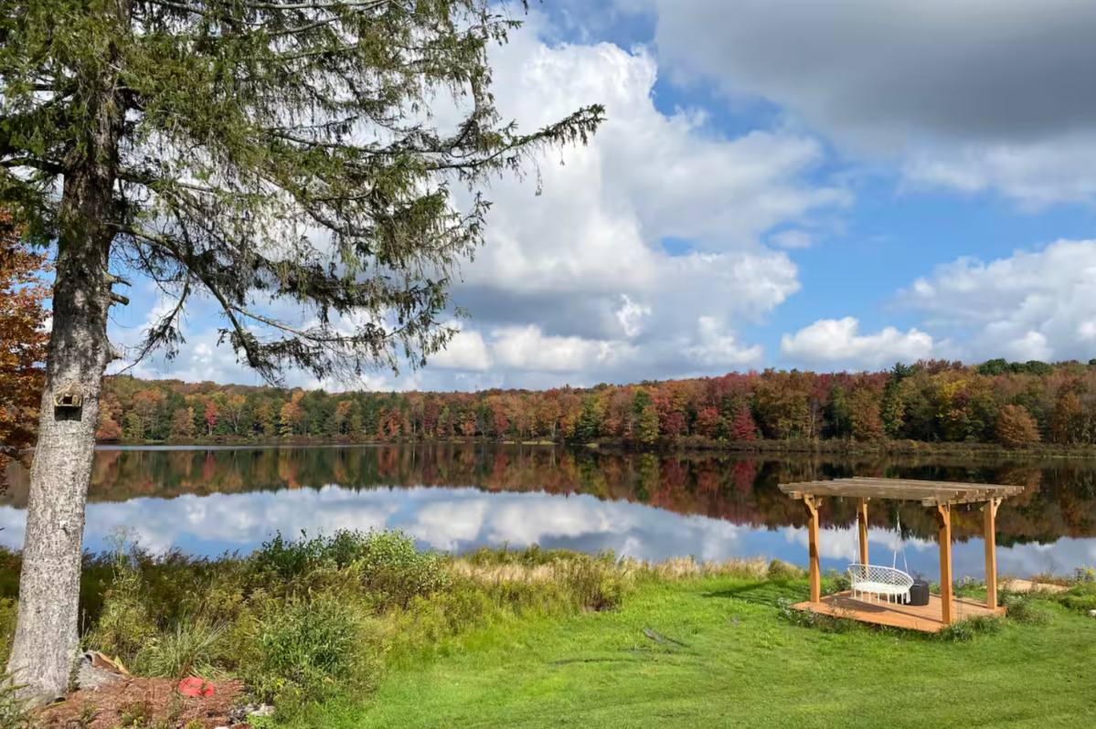 This Airbnb in Pennsylvania Is Peak Fall Vibes