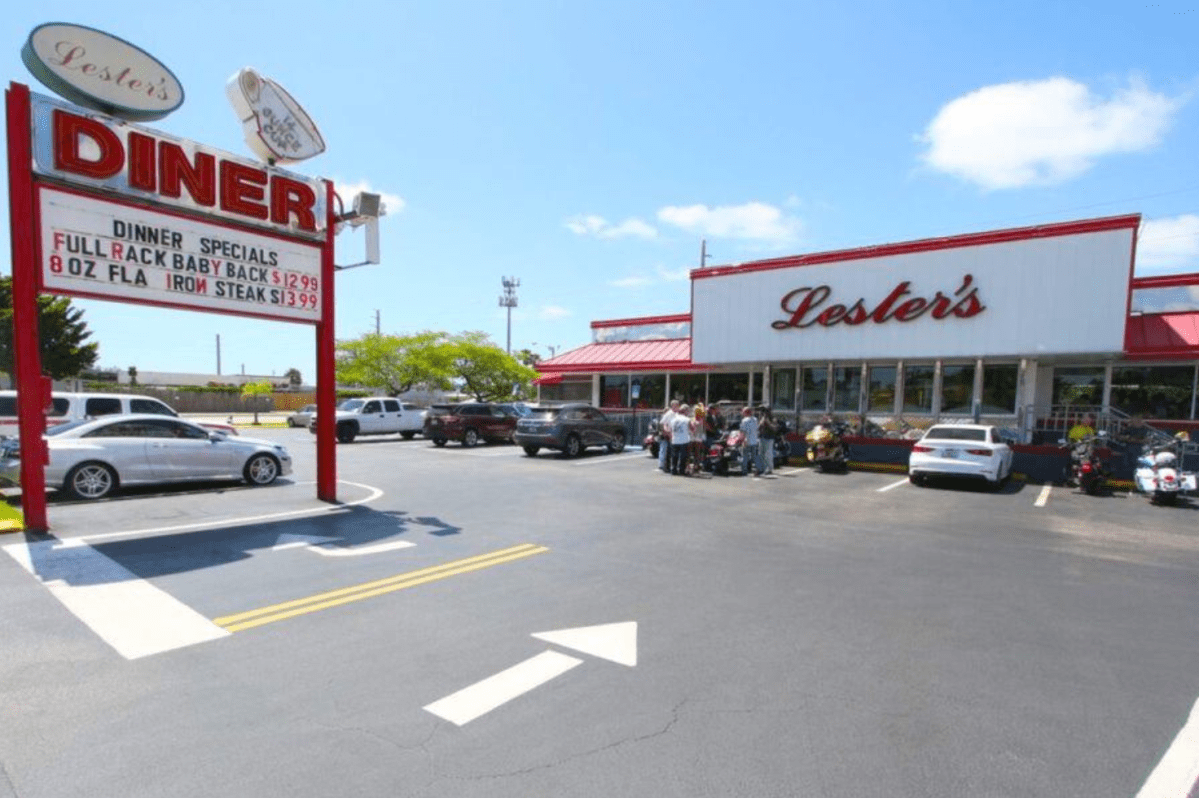 Night Owls Only: There’s a Diner Open 24-7 in Florida