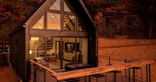 This cabin provides perfect views for autumn