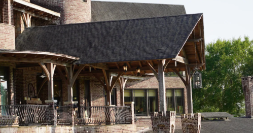 Exterior of the castle Vrbo with a balcony
