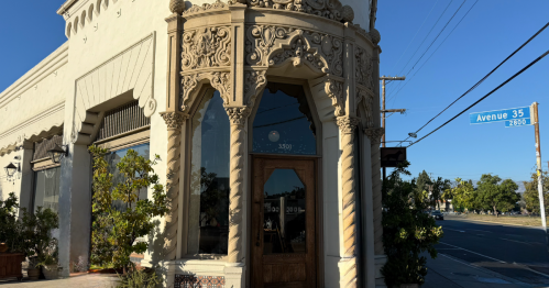 The exterior of Dunsmoor in Los Angeles.