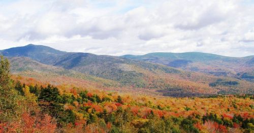 A coloful view of the Waterville Valley in NH