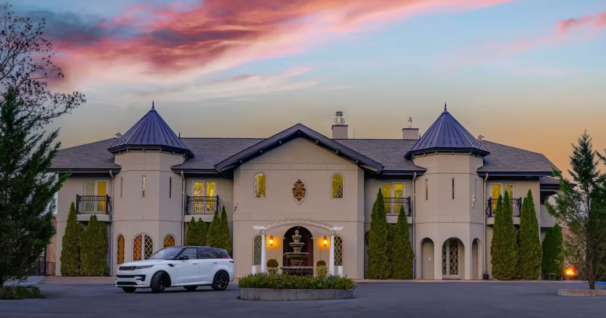 You Can Stay in an Over-the-Top Castle Airbnb in West Virginia