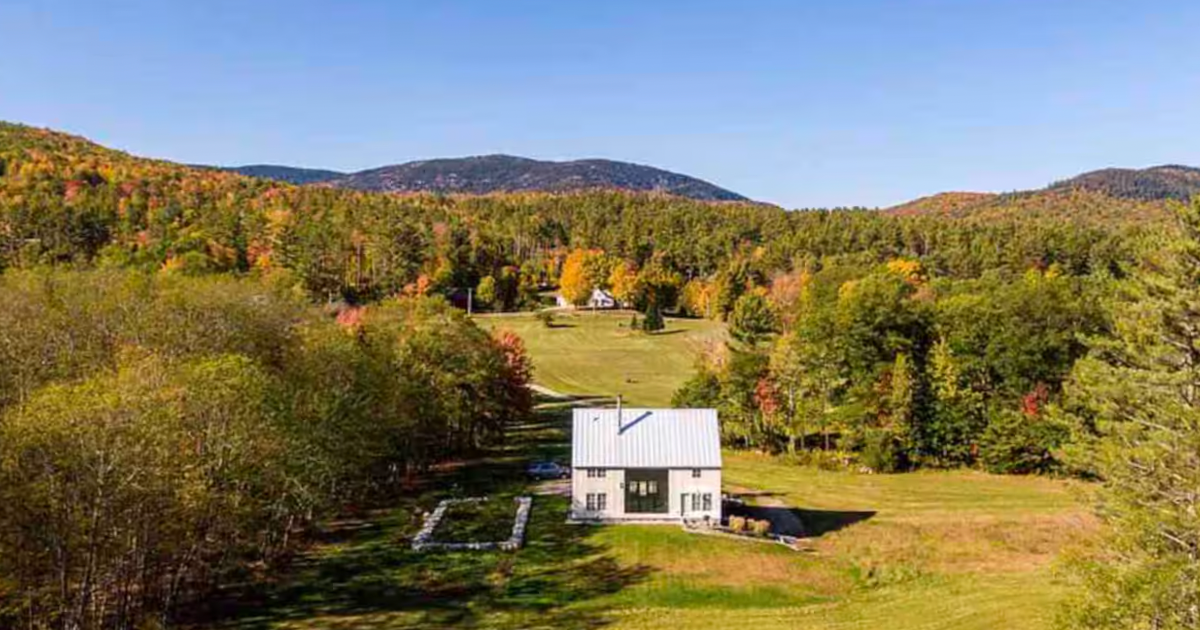 5 New England Cabins Tailor-Made for a Crisp Autumn Getaway