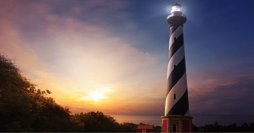 فانوس دریایی کیپ هاتراس با نوارهای سیاه و سفید نمادین