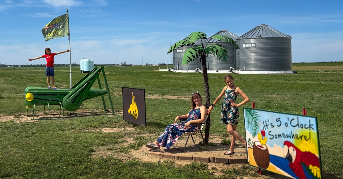 The Small Town in Kansas That Feels Straight Out Of Gilmore Girls