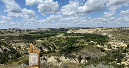 An overlook showing the sprawling vista of the Maah Daah Hey Trail.
