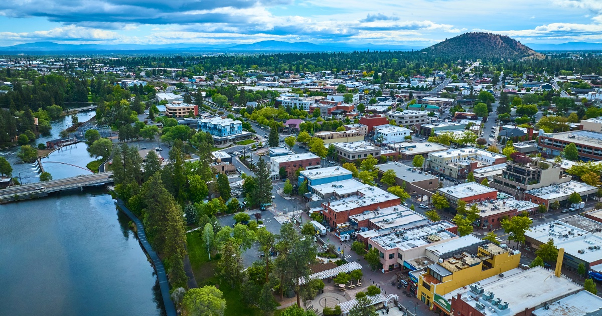 Why This Oregon Mountain Town Should Be the Next Hallmark Movie Location