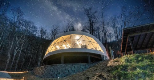 A stargazing Airbnb in North Carolina at night.