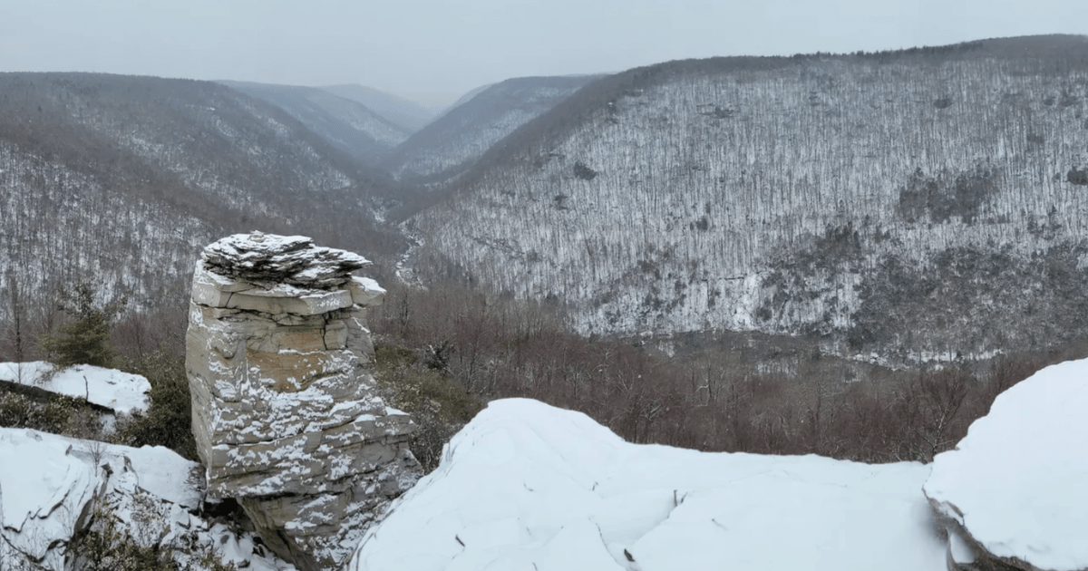 Experience the Stunning Winter Beauty of West Virginia&#039;s Scenic Hike