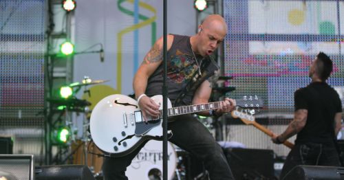 alt