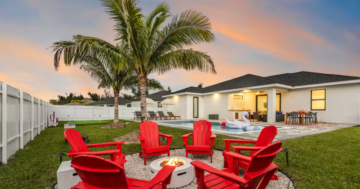 This Hidden Gem in Florida Might Be the Coolest Airbnb Yet