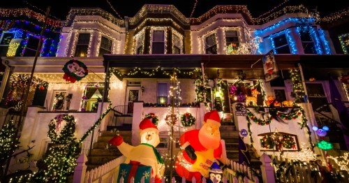 These Drive-Thru Christmas Lights In Maryland Are The Best