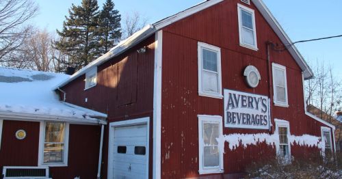 A red structure that says "Avery's Beverages"